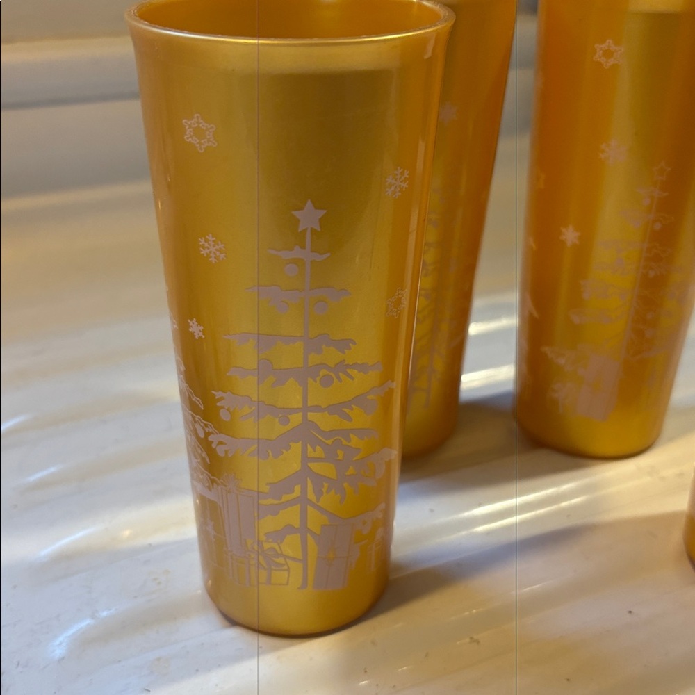 Vintage Gold Tupperware Christmas Tumblers Set of 4 - Picture 3 of 6